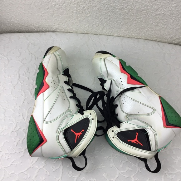 Nike Air Jordan Size 6 Youth Retro Basketball 705417-138 White Verde Sneakers. - Picture 5 of 11